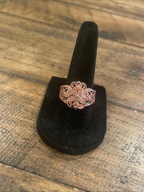 Elegant Rose Gold Floral Filigree Ring - Women Jewelry B31